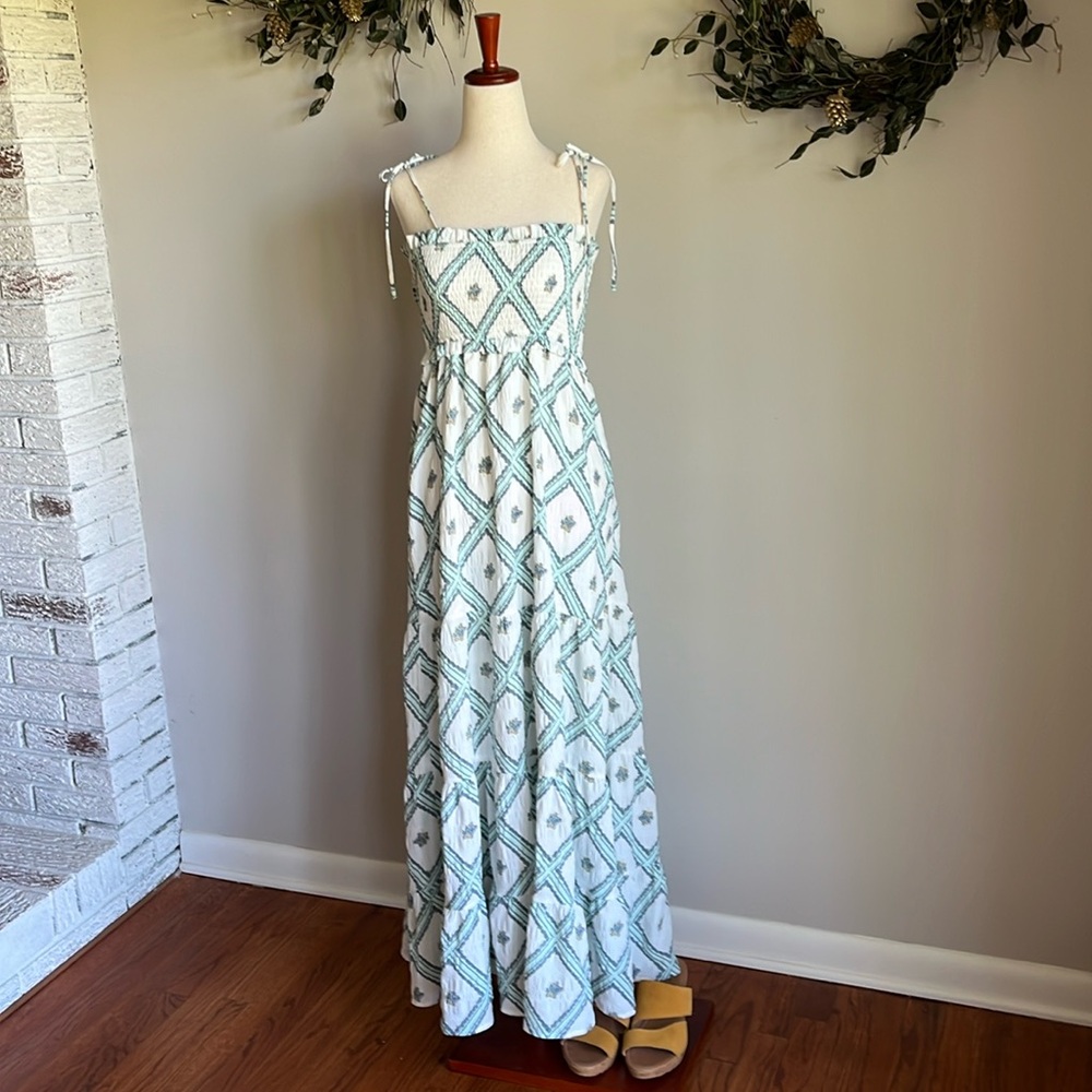 Summer dress ! Light , flowing and perfect for the summer months !